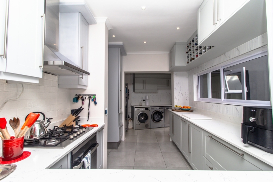 3 Bedroom Property for Sale in West Beach Western Cape